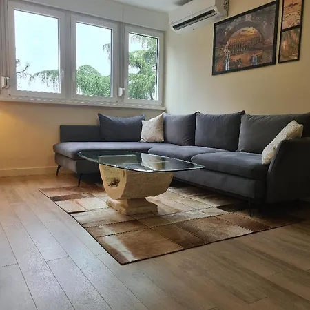 Monte Zaro Park Πούλα