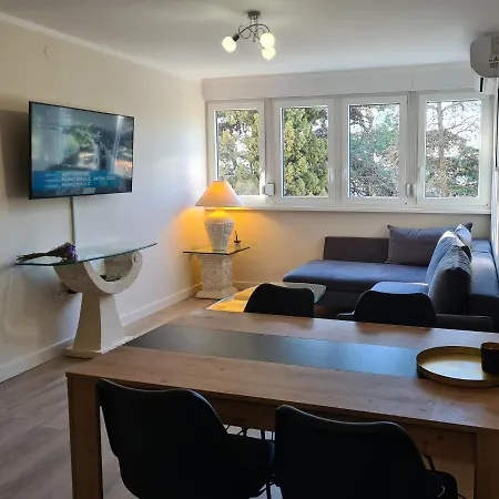 Monte Zaro Park Apartament *